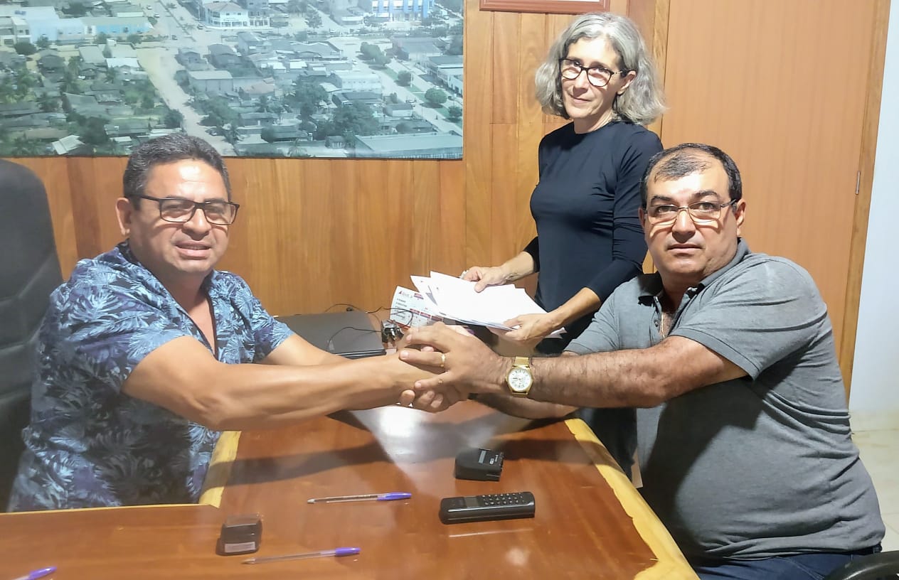 Prefeito Celso Leite Garcia reassume Prefeitura de Colniza